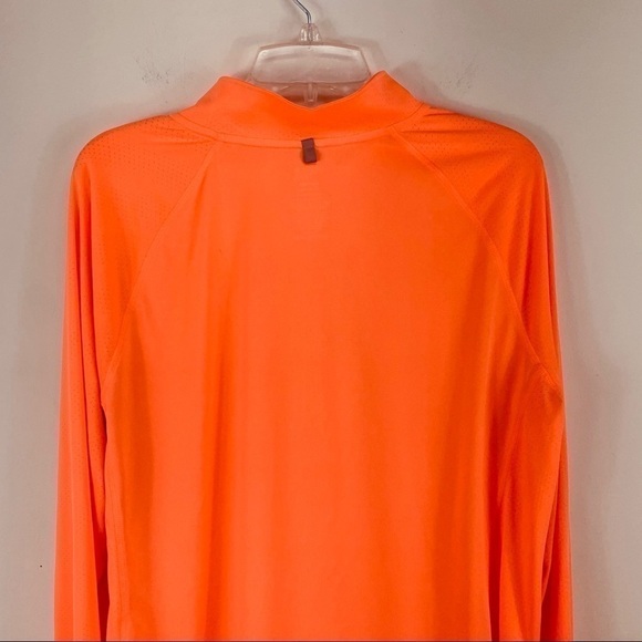 DANSKIN NOW performance pulloverTop - Picture 8 of 9